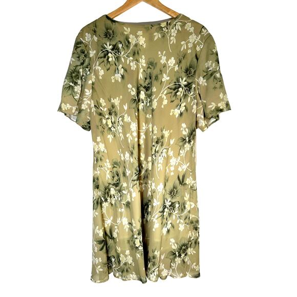 Jessica Howard Dresses & Skirts - JESSICA HOWARD Woman plus size 24W green floral mini dress vintage 90s